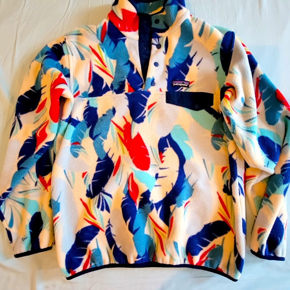 Patagonia pullover feathers design!